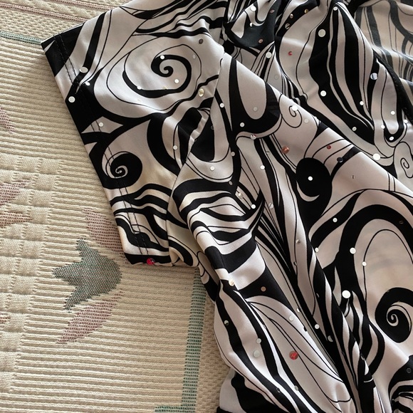 Top - Picture 5 of 6